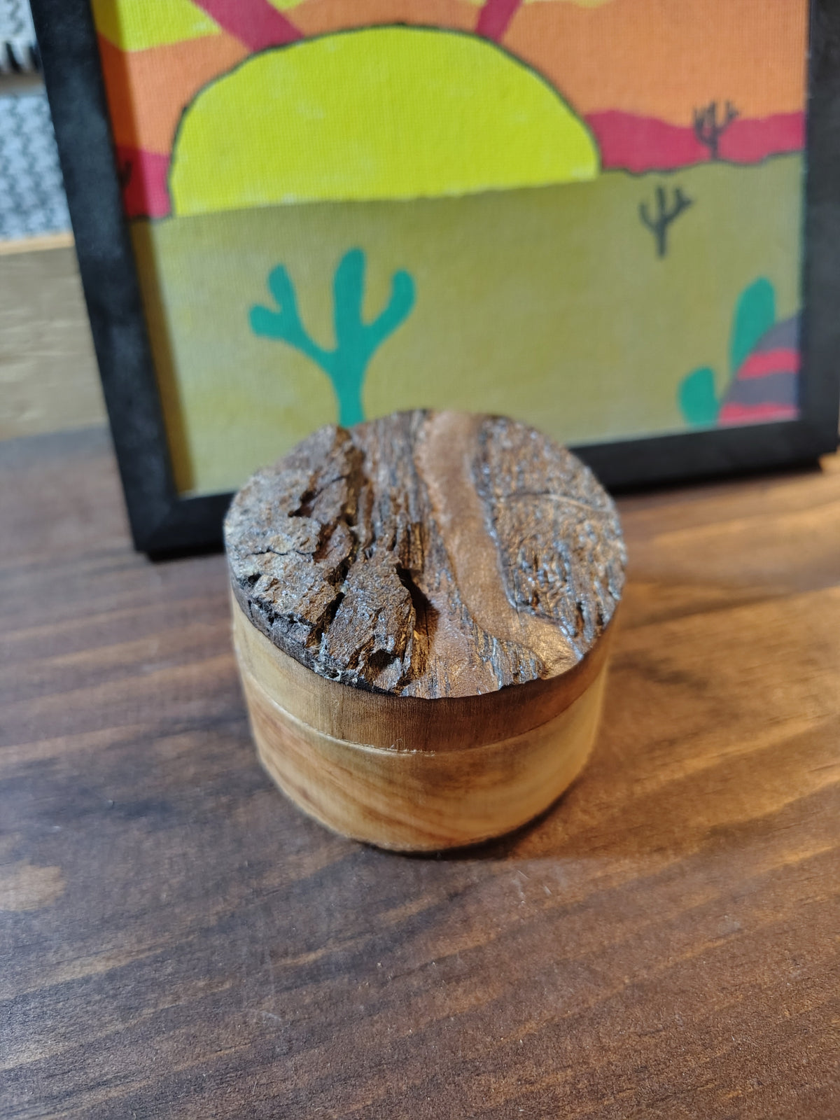 Live edge bark top of the ring box